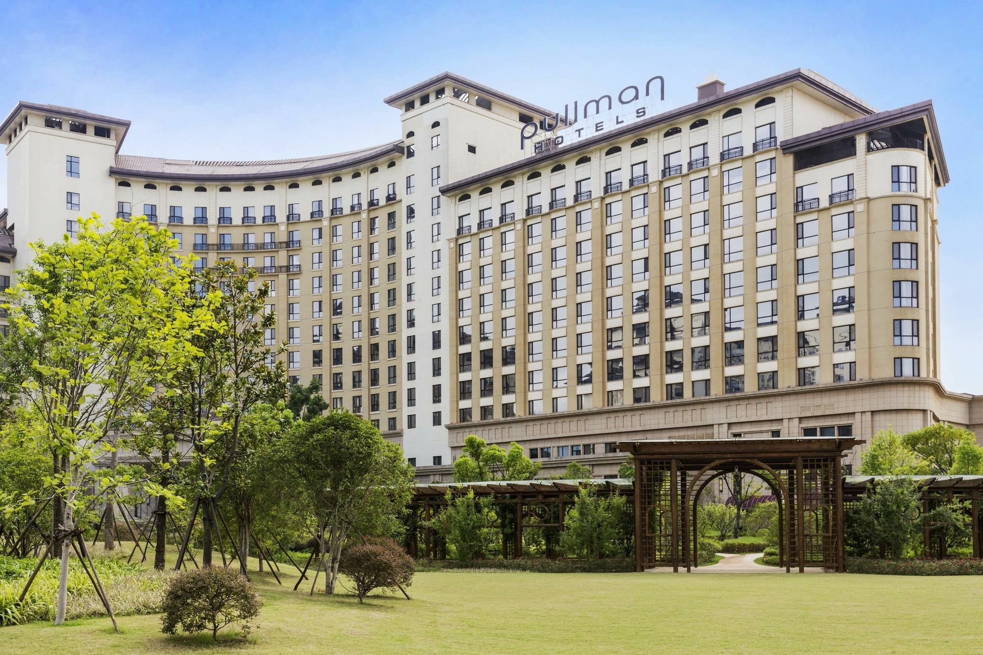 Pullman Nanchang Sunac Hotel Exterior photo